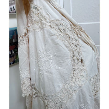 Huge cream embroidered lace tablecloth