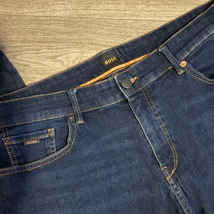 sz 40 Hugo Boss dark denim designer jeans