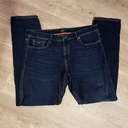 sz 40 Hugo Boss dark denim designer jeans