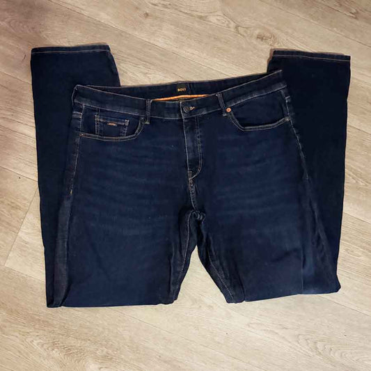sz 40 Hugo Boss dark denim designer jeans