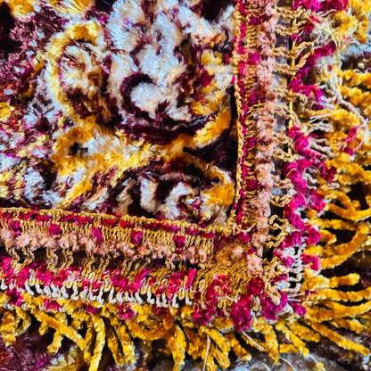 Blanket : vintage Italian coverlet remnant