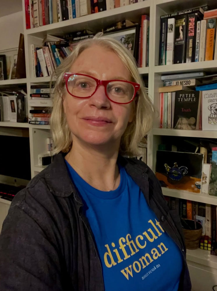 BESTSELLER Difficult woman classic t shirt