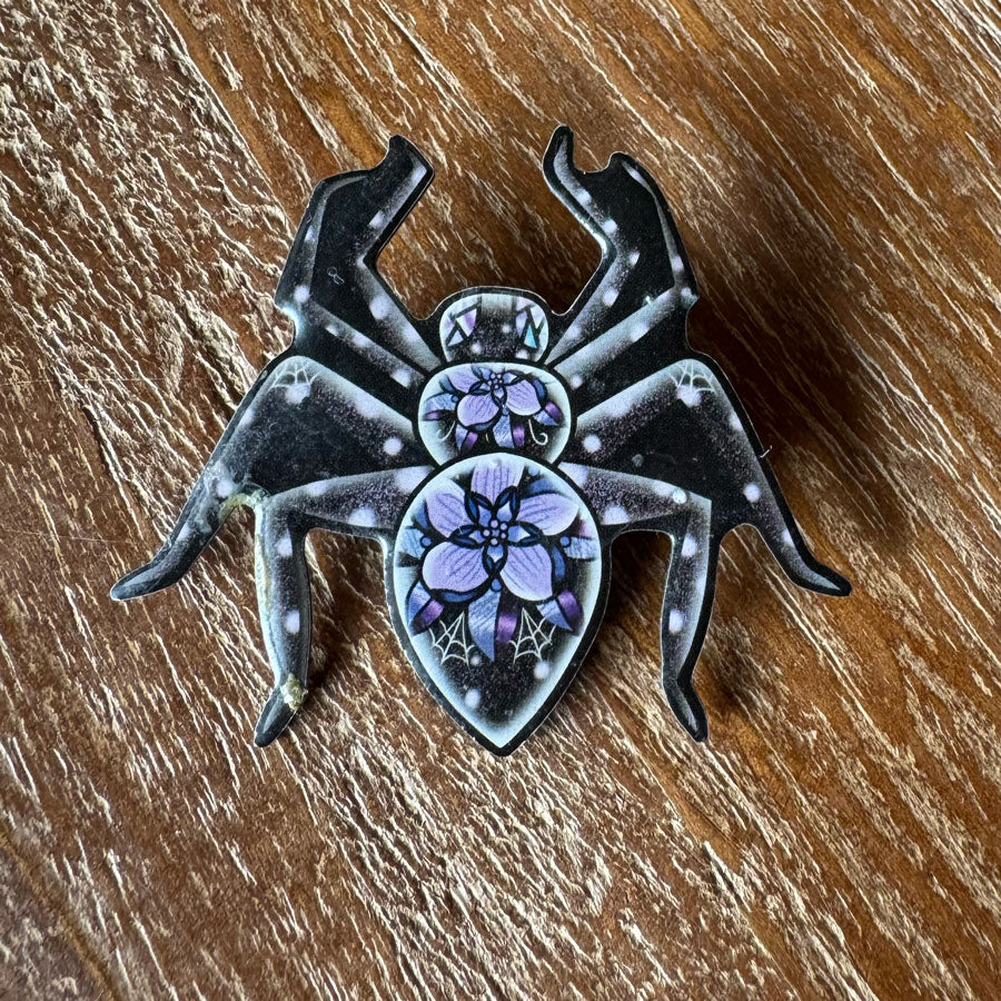 Fabulous brooches various