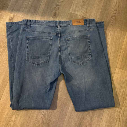 sz 38 mid blue Just Jeans denim