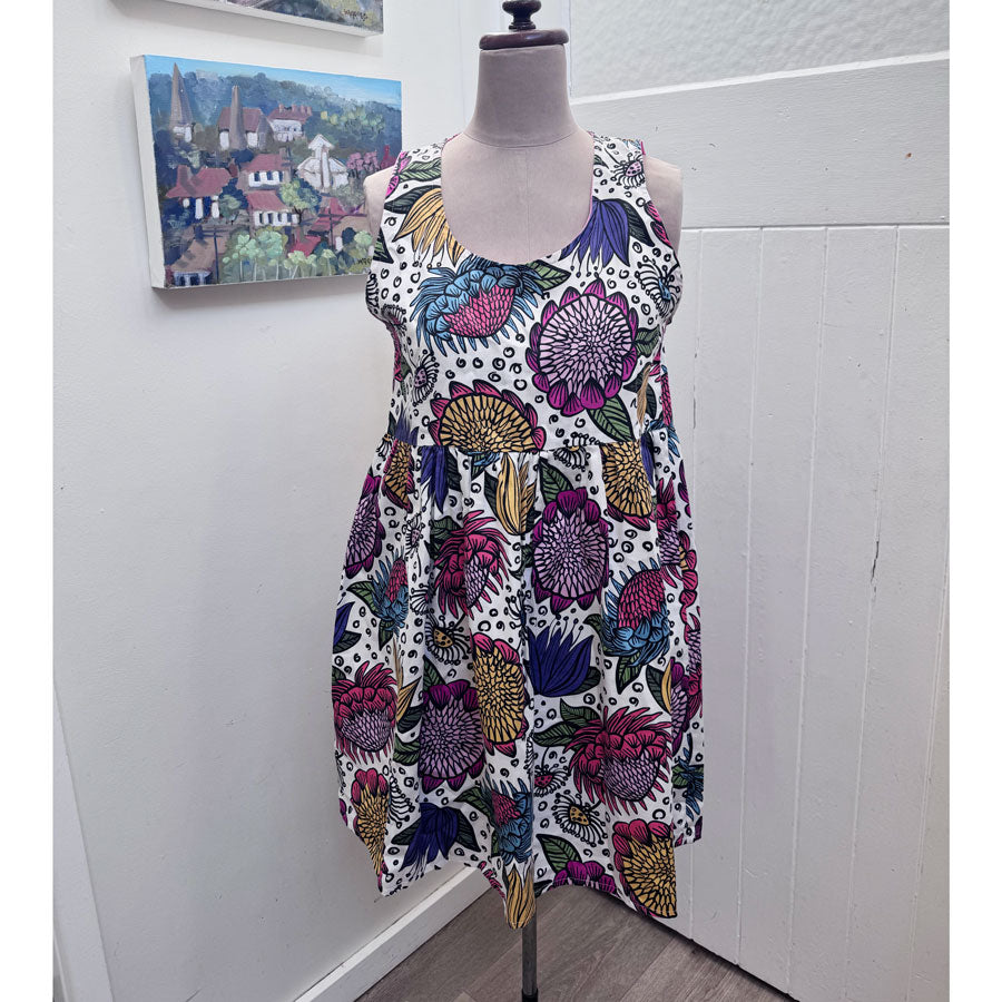sz S Karla Cola waratah dress
