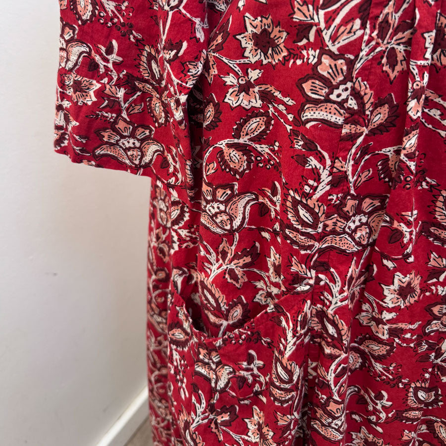 sz M Karma East red dress