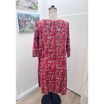 sz M Karma East red dress
