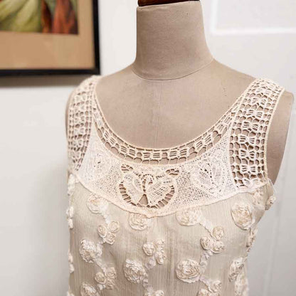 sz S creamy lacy top