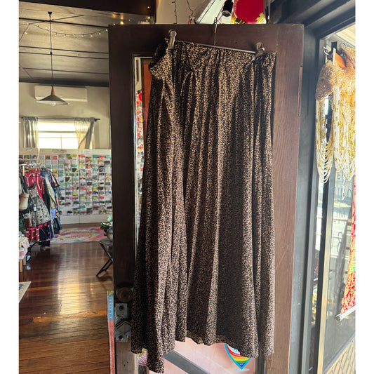 sz XL City Chic leopard skirt