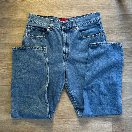 sz 35 Levis 504 mid denim jeans