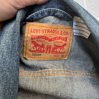 sz XL Levis red tab denim jacket