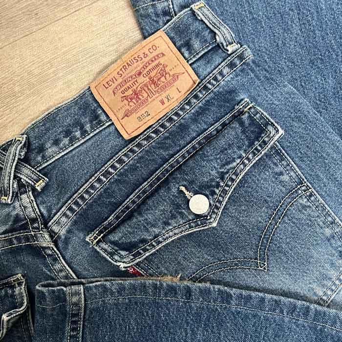 sz XL Levis 852 flares