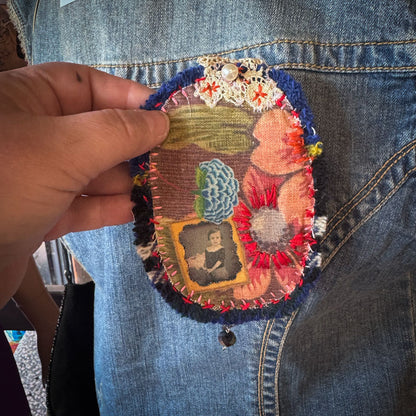 Little darling brooch