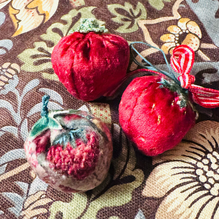 Little Velvet Strawberries kit