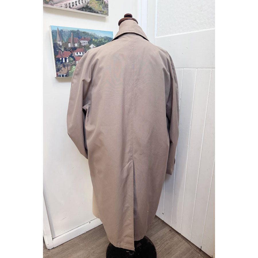 sz 112 London Fog trench coat
