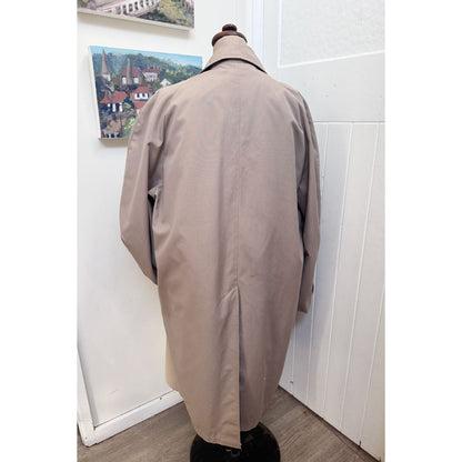 sz 112 London Fog trench coat