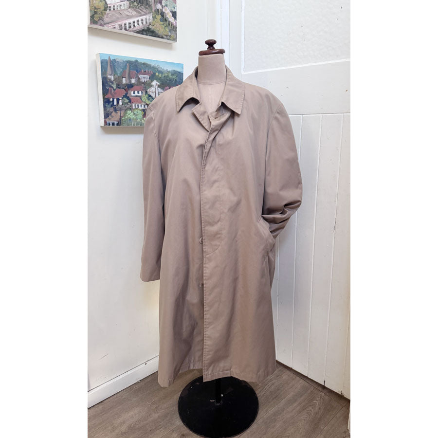 sz 112 London Fog trench coat