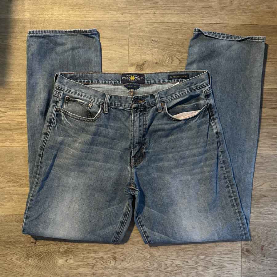 sz 36 / 34 Lucky Brand vintage style jeans