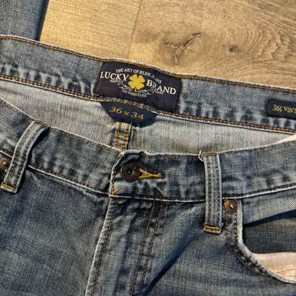 sz 36 / 34 Lucky Brand vintage style jeans