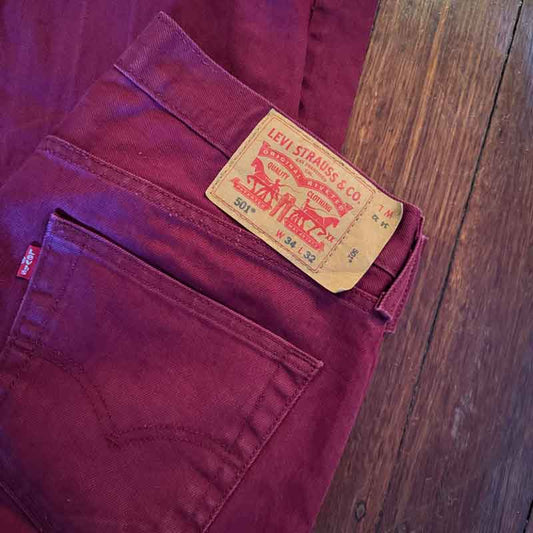 sz 34 maroon Levis 501s jeans