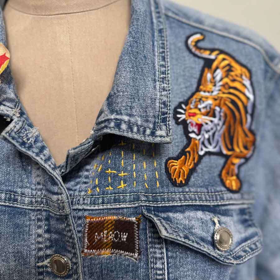sz 20 MIAOW tiger fringed jacket