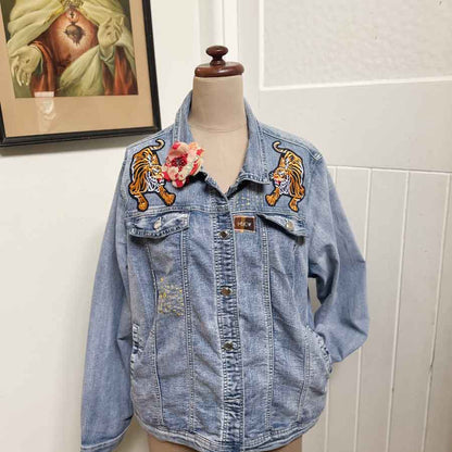 sz 20 MIAOW tiger fringed jacket