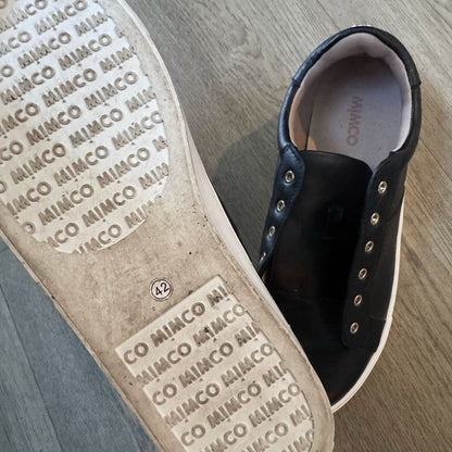 sz 42 black MIMCO sneakers