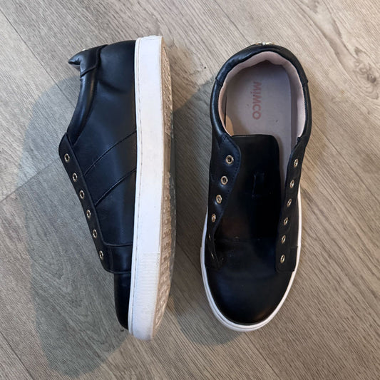 sz 42 black MIMCO sneakers