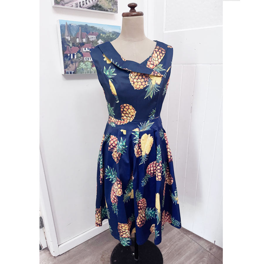sz 12 Pineapple retro dress
