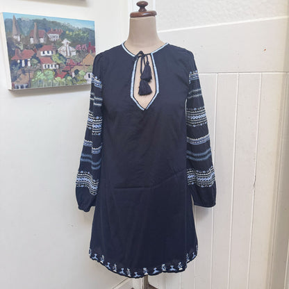 sz 6 Tigerlily navy dress