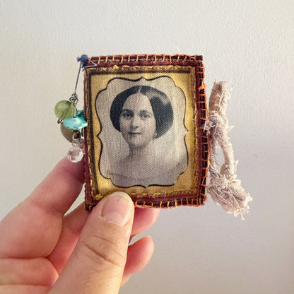 Little Portrait Needle Book kit
