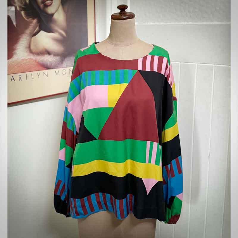 sz 18 Obus colourful top NEW