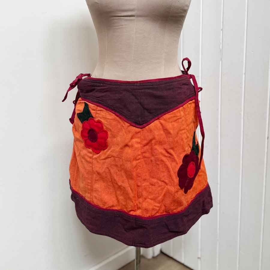 sz S-M funky orange flower skirt