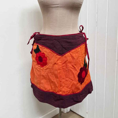sz S-M funky orange flower skirt