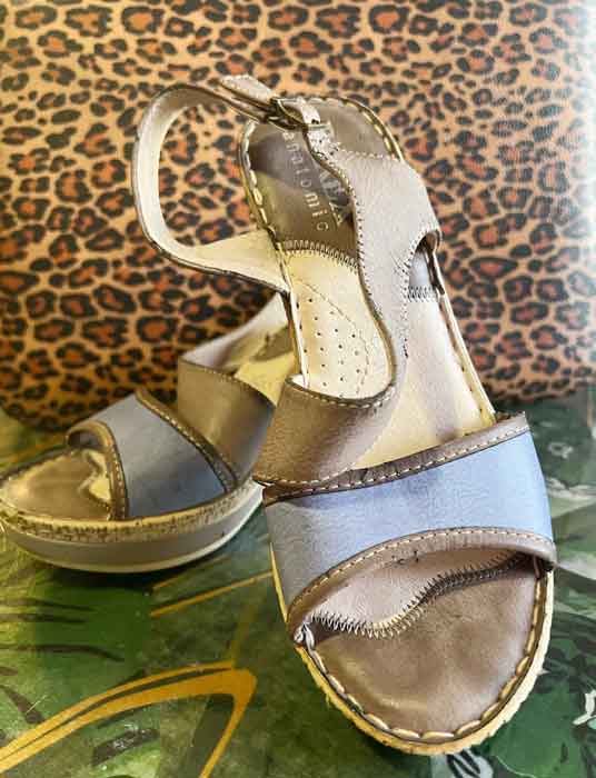 sz 38 Parax Anatomic leather wedges 440