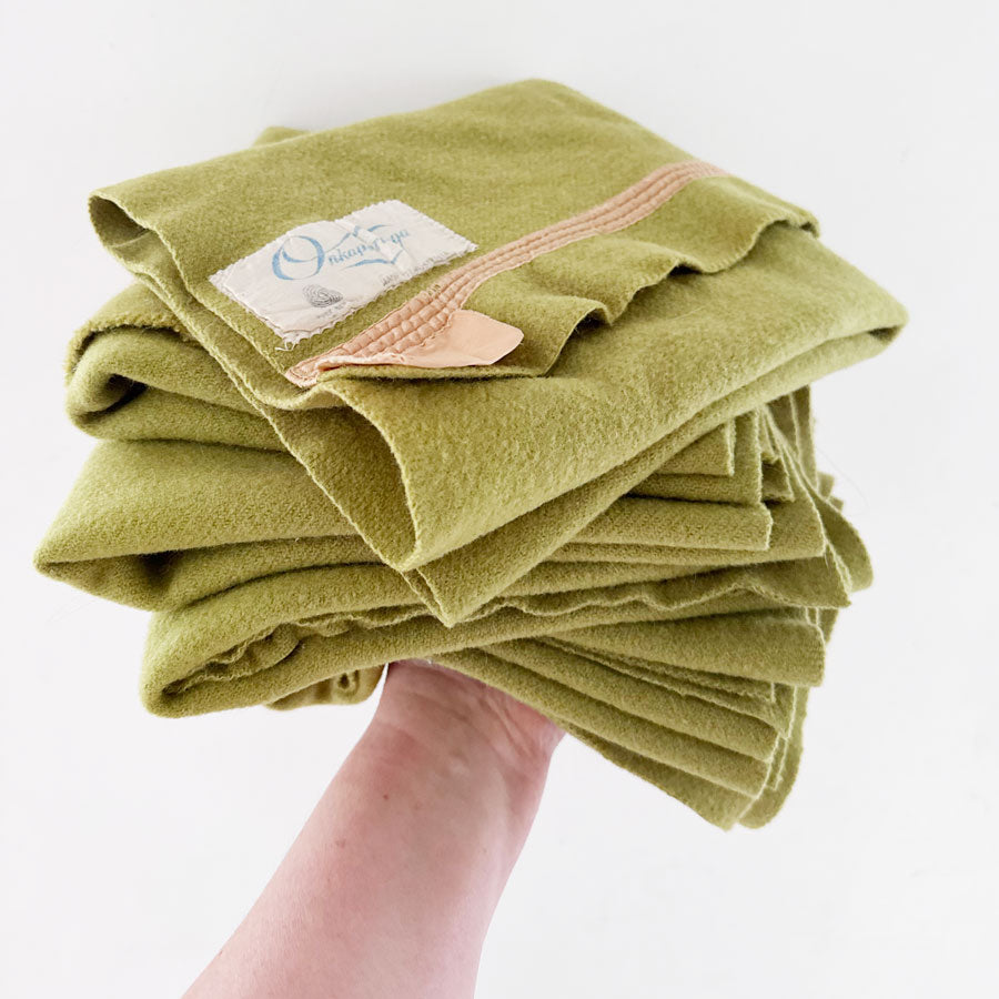 Blanket : pea green wool remnant