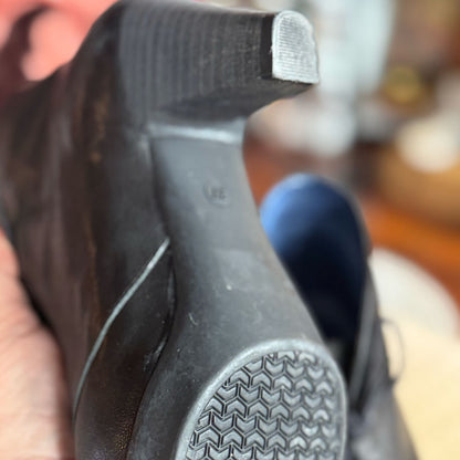 sz 37 black Perlato boots