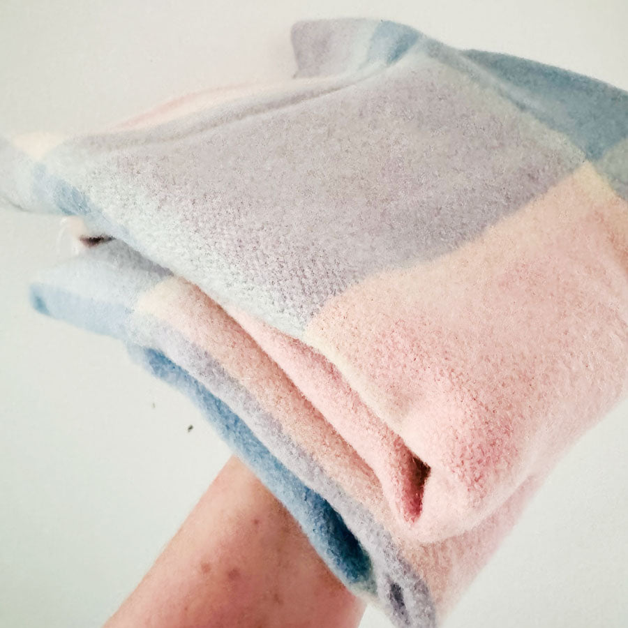Blanket : check pink blue wool remnant