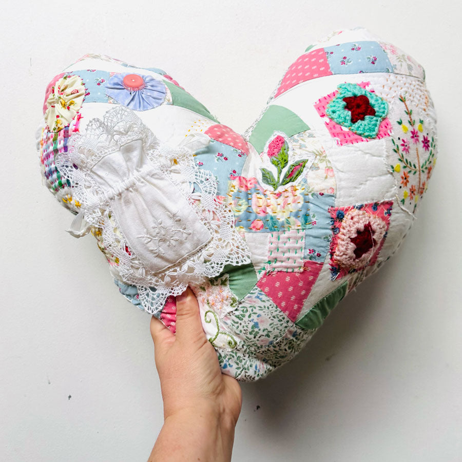 Handmade Heart: Pollies Pocket cushion