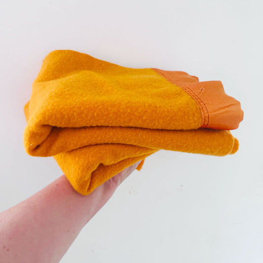 Blanket : Pumpkin wool remnant