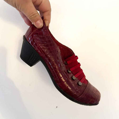 sz 36 Hinako red patent pumps