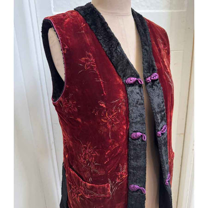 sz M chinese red velvet vest