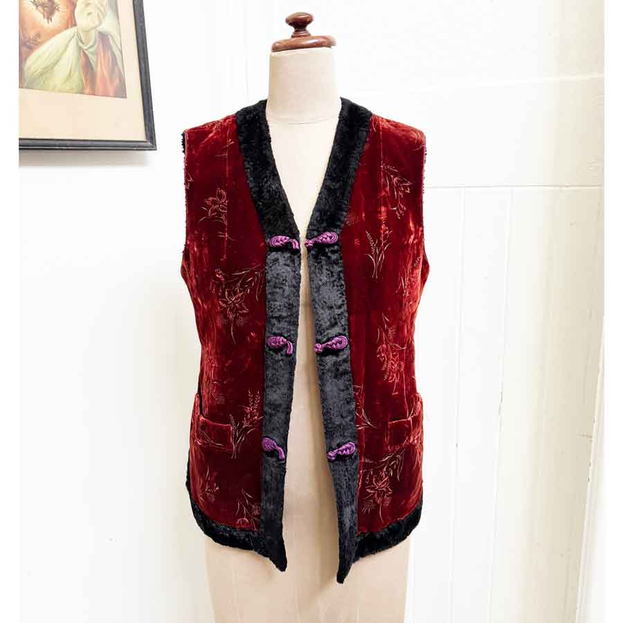 sz M chinese red velvet vest