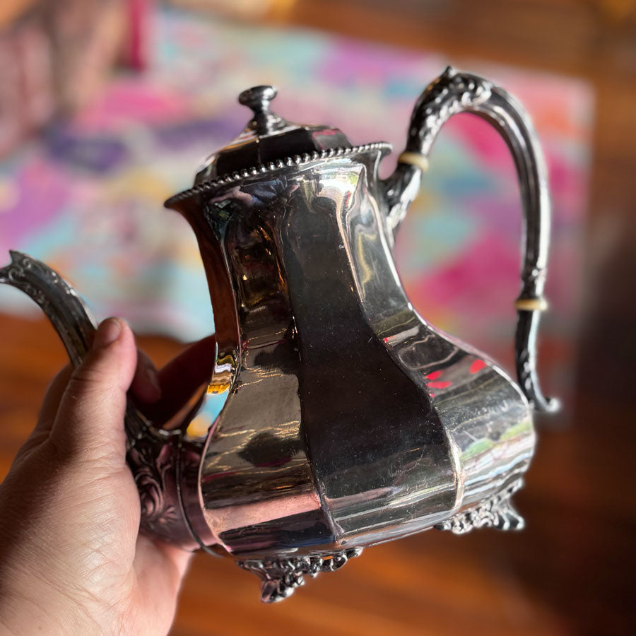 Vintage silver plated tea pot 2