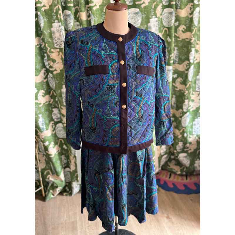 sz 12 vintage blue paisley suit