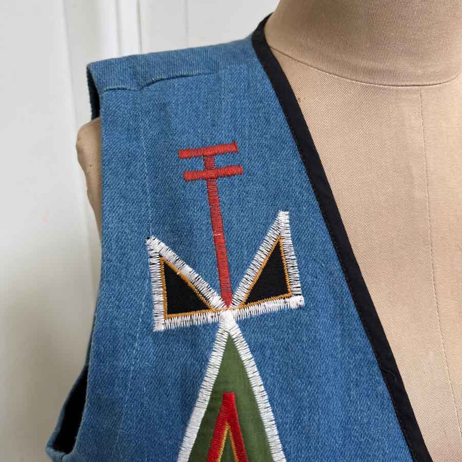sz M mens ROJO mexican vest