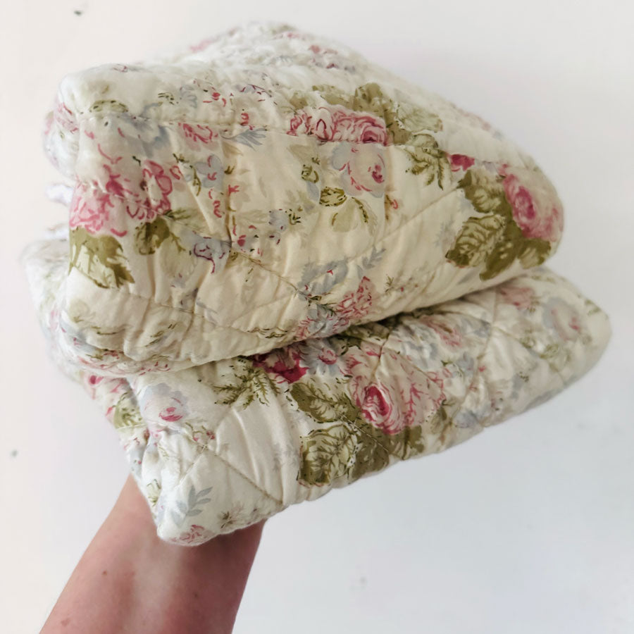 Quilt remnant : shabby rose