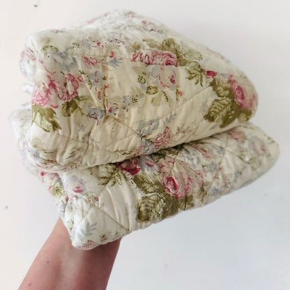 Quilt remnant : shabby rose