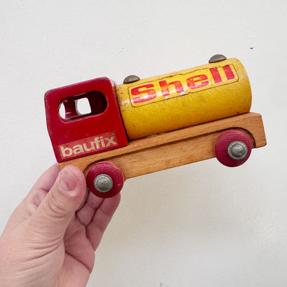 Wooden Shell truck vintage