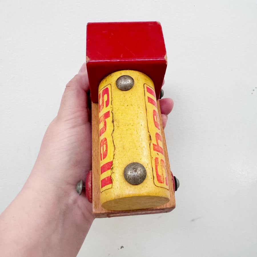 Wooden Shell truck vintage